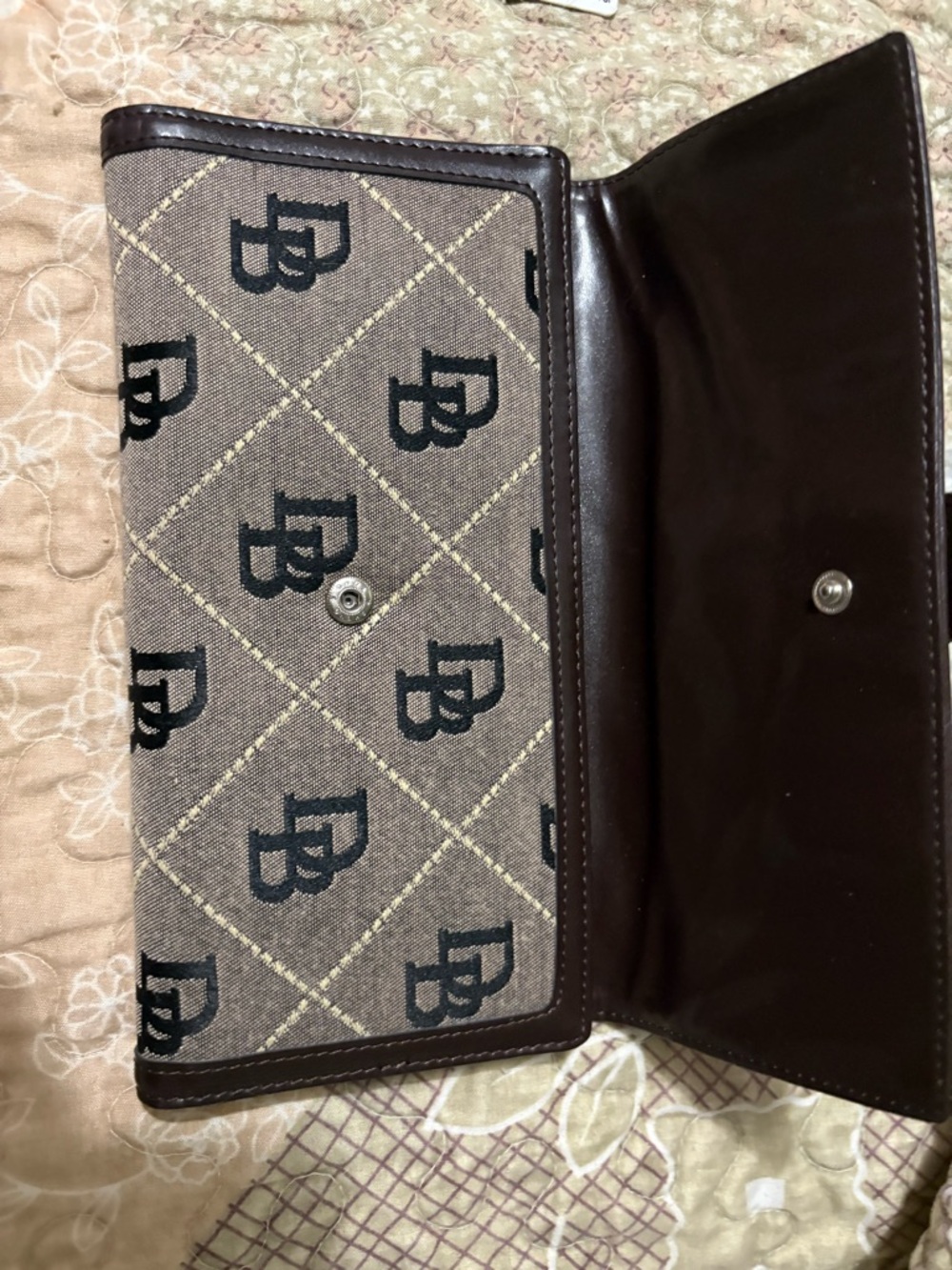 Vintage Dooney and Bourke Wallet - Picture 3 of 4
